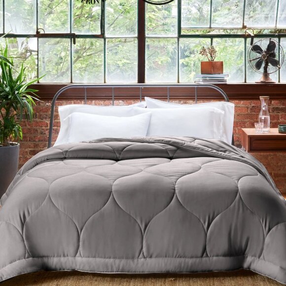 BUFFY Cloud Comforter QUEEN in Heirloom Silver BRAND NEW - Picture 8 of 8